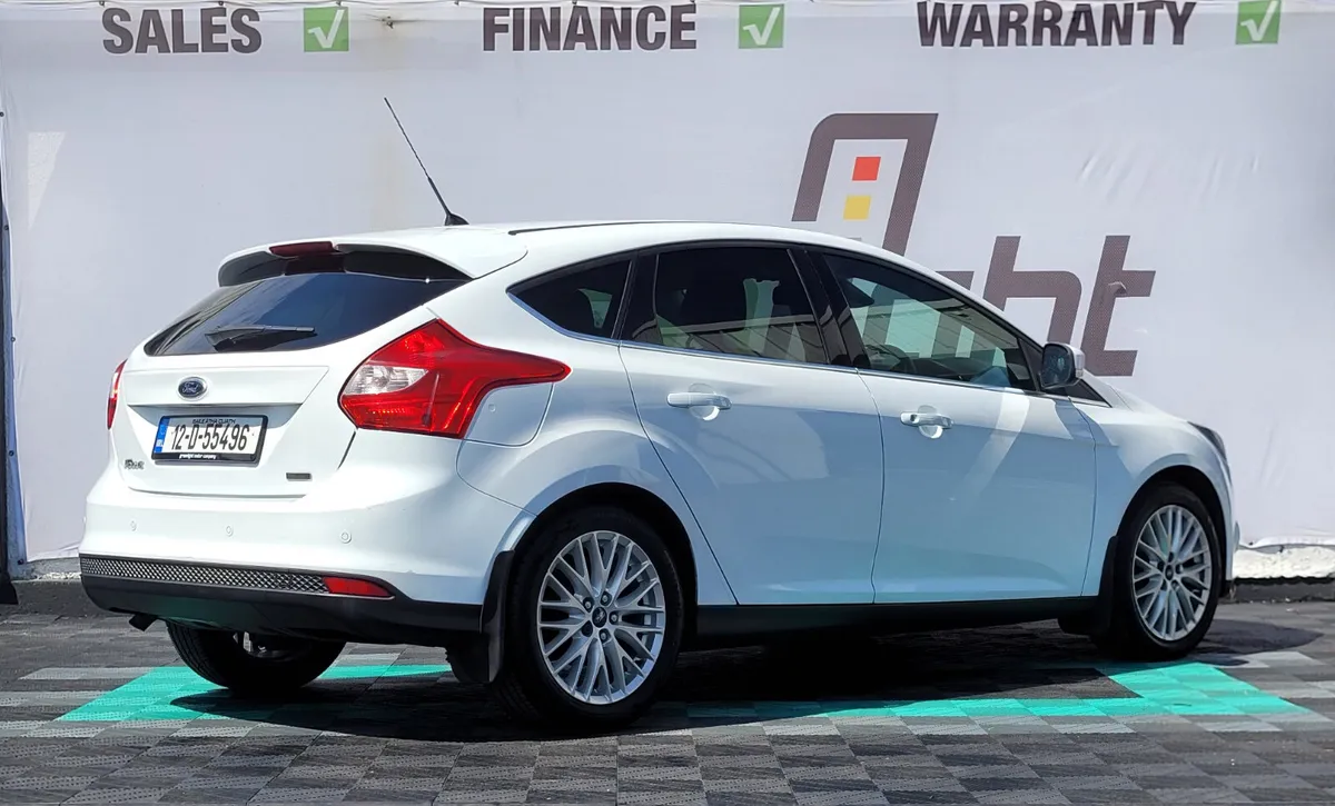 Ford Focus 2012 Zetec Full Spec - Image 4