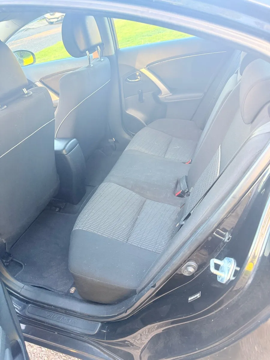 Car - Image 2