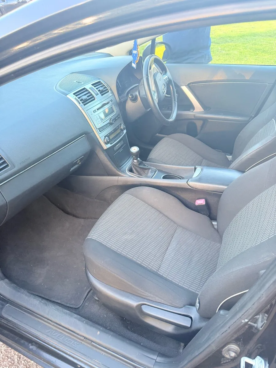 Car - Image 3
