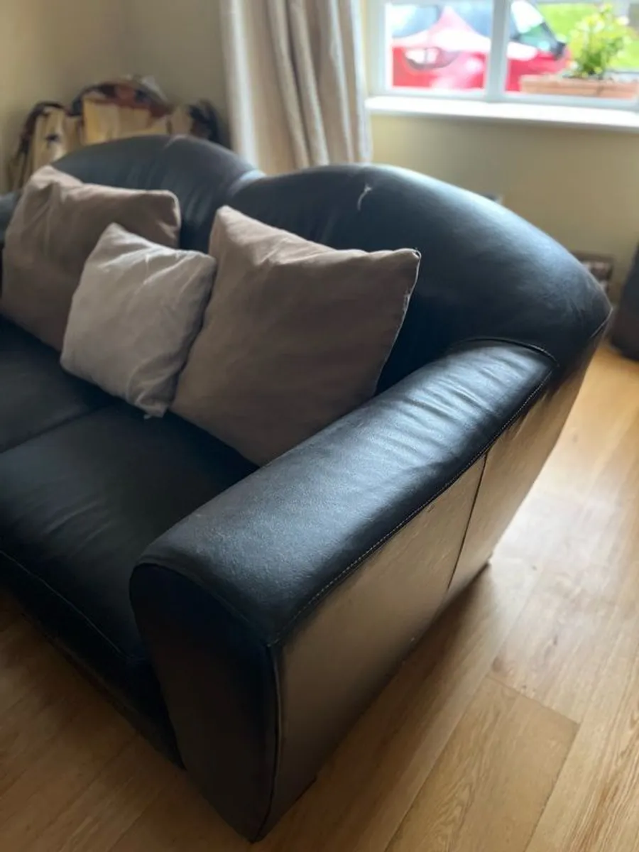 2 seater sofa - Image 4