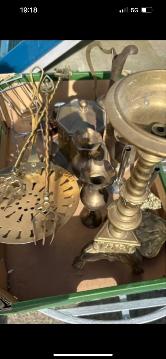 Large box of brass items - Image 2