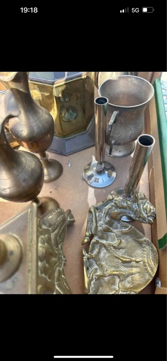 Large box of brass items - Image 3