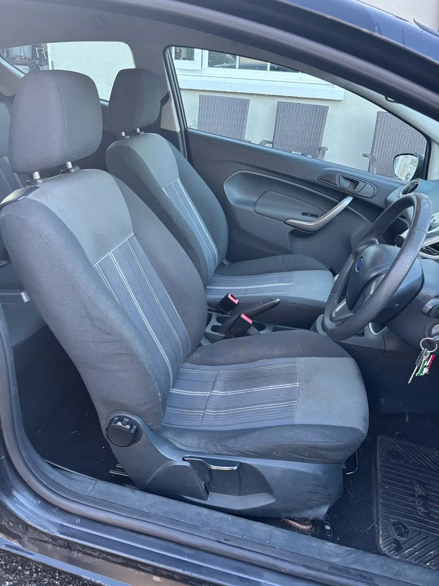 2009 Ford Fiesta Style+ - Image 2
