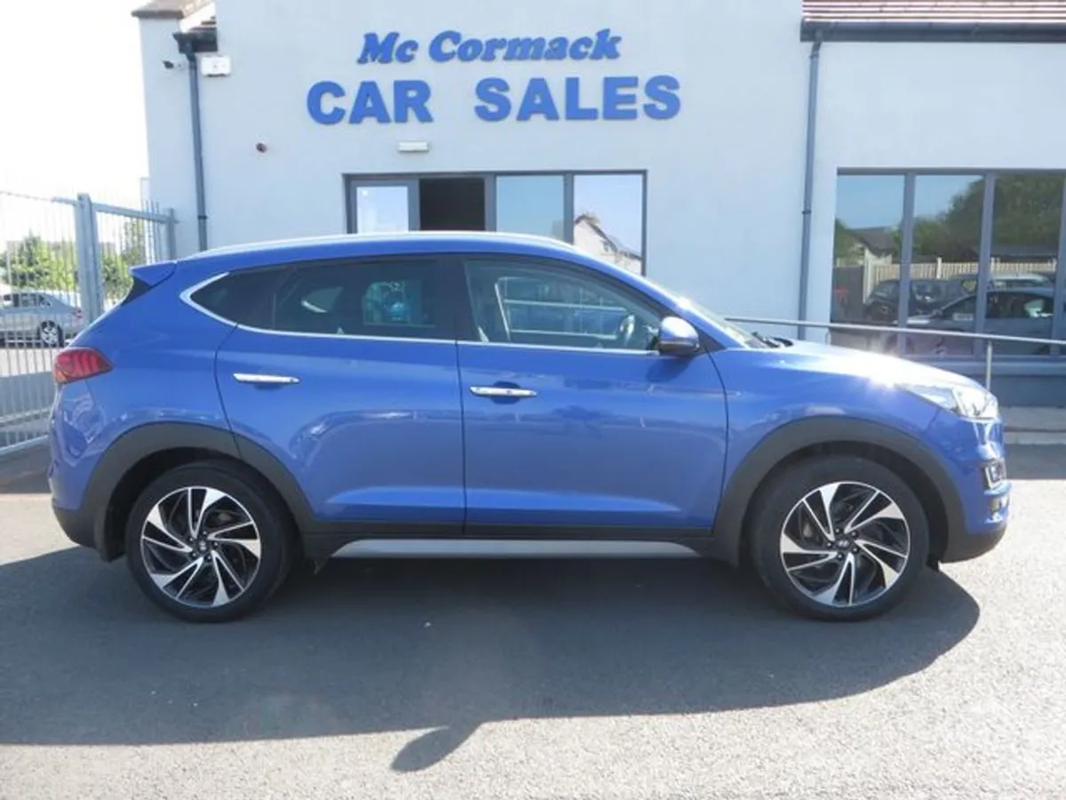 Hyundai Tucson 2WD Executive Plus DCT 5DR Auto // - Image 2