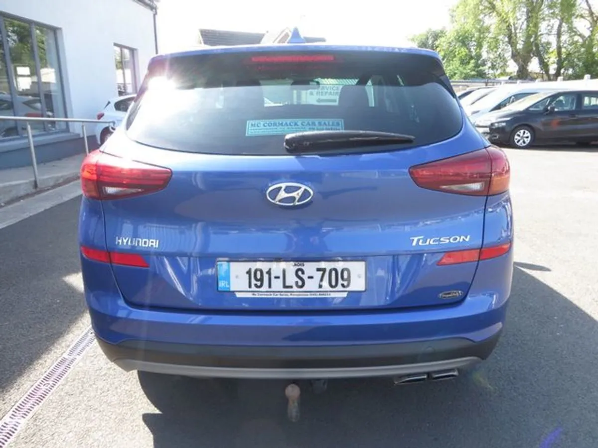 Hyundai Tucson 2WD Executive Plus DCT 5DR Auto // - Image 4