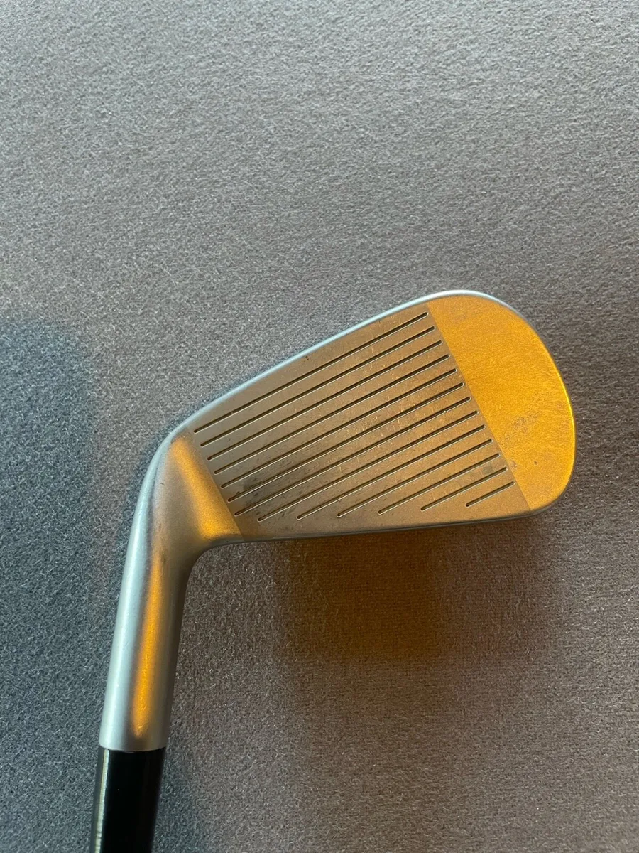 Taylormade 2 Iron - Image 2