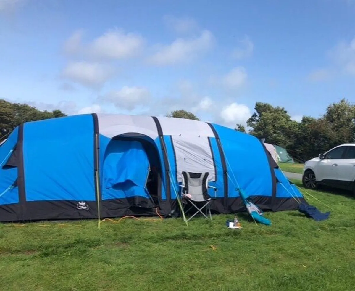 Camping bundle and trailer - Image 3