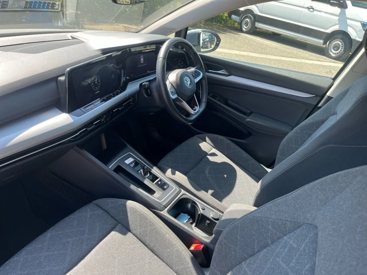 Volkswagen Golf 1.0 Etsi 110HP Life DSG Mhev - Image 3