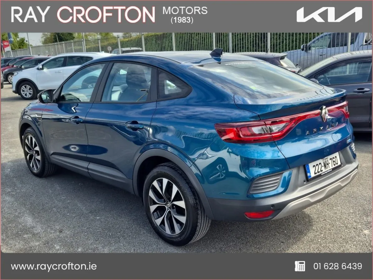 Renault Arkana Iconic E-tech Hybrid 145 Auto - Image 3