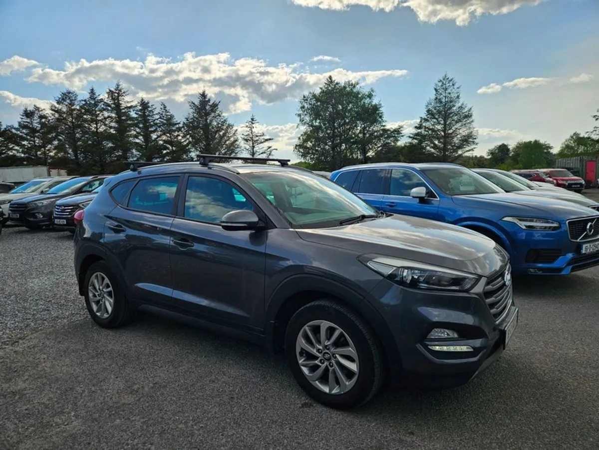 Hyundai Tucson Executive 5DR - Image 1