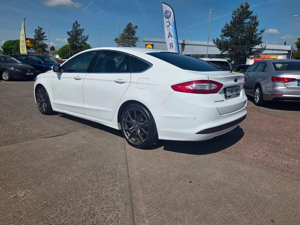 Ford Mondeo 2.0 Tdci Zetec ECO S/S 150PS 5DR - Image 4