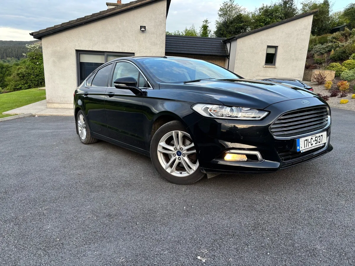 Ford Mondeo Titanium Luxury Spec (VERY LOW KMS) - Image 3