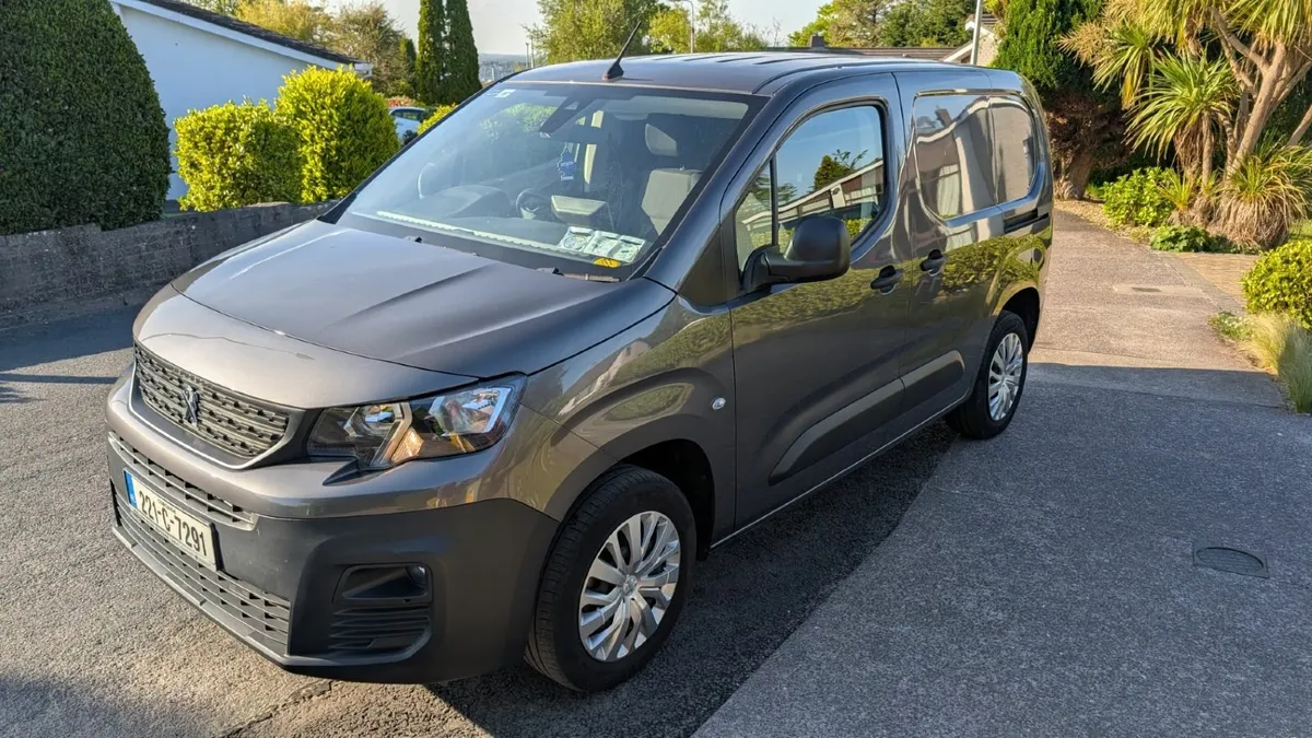2022 Peugeot Partner Professional Plus (SWB) - Image 1