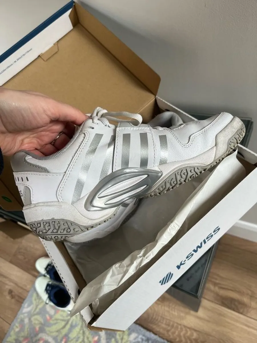 K-Swiss Tennis Shoes - barely worn - Image 4