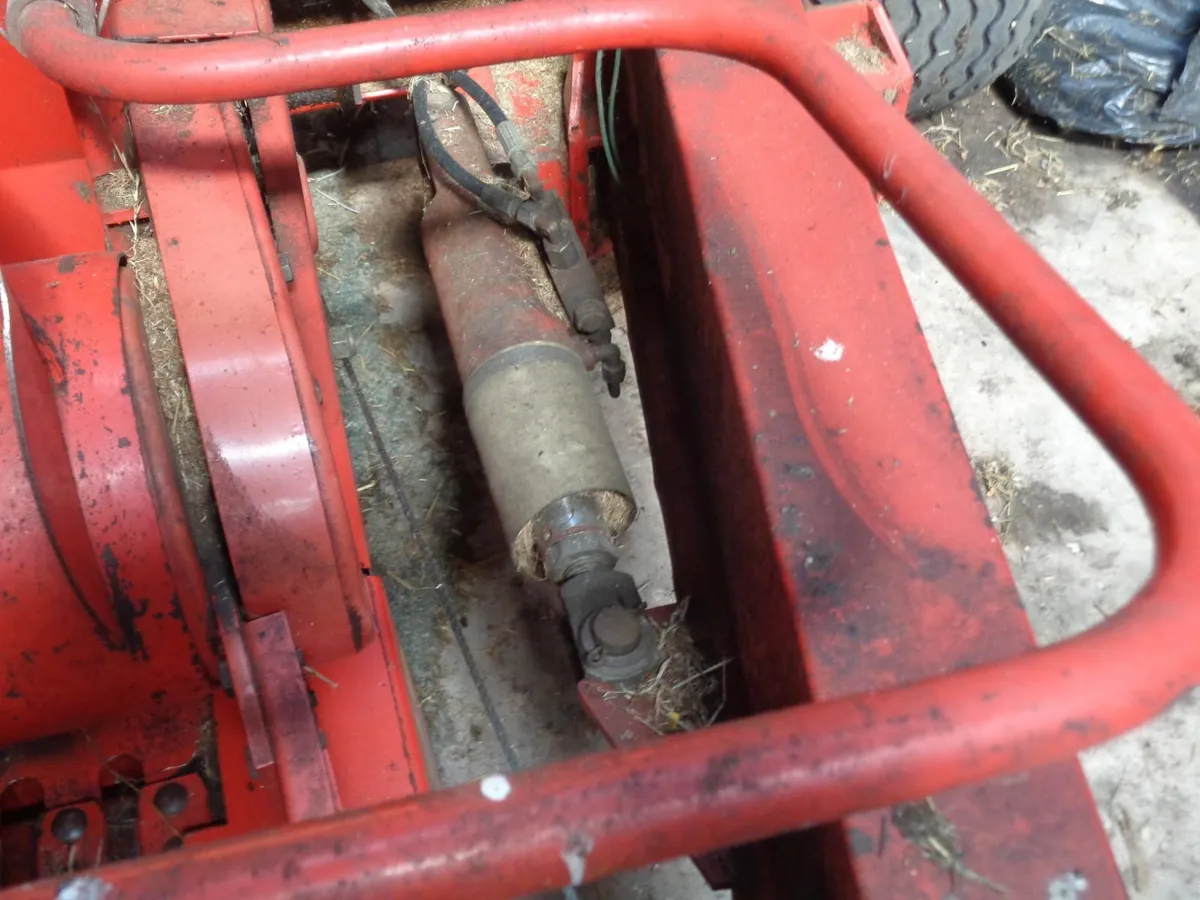 Taarup 622 precision chop harvester - Image 2