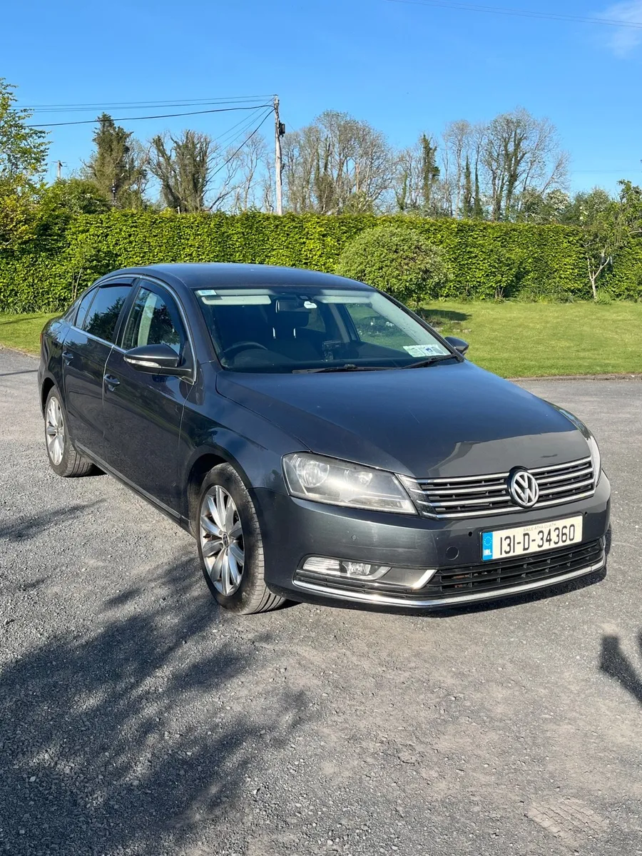 Volkswagen Passat 2013 - Image 2