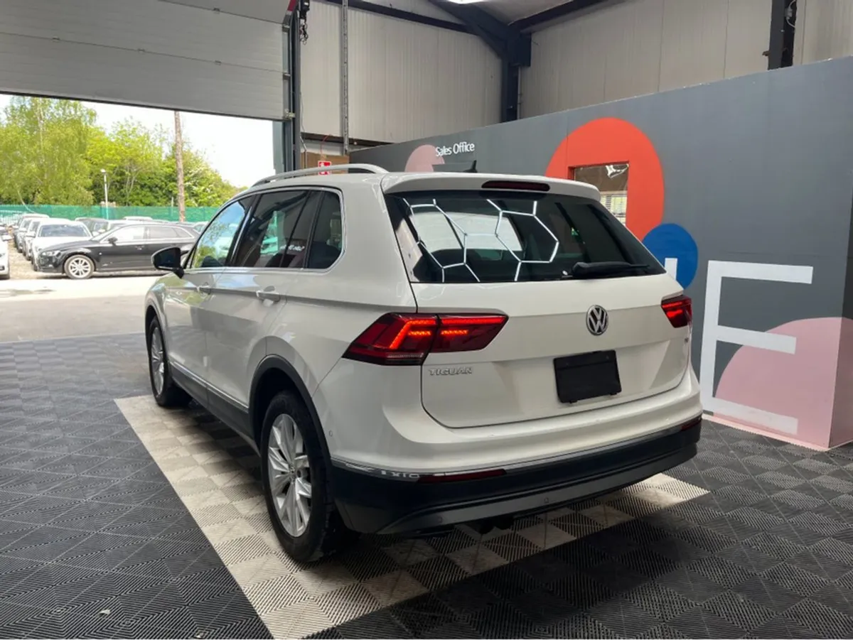 Volkswagen Tiguan TSI High Line / 64k KMs / Front - Image 4