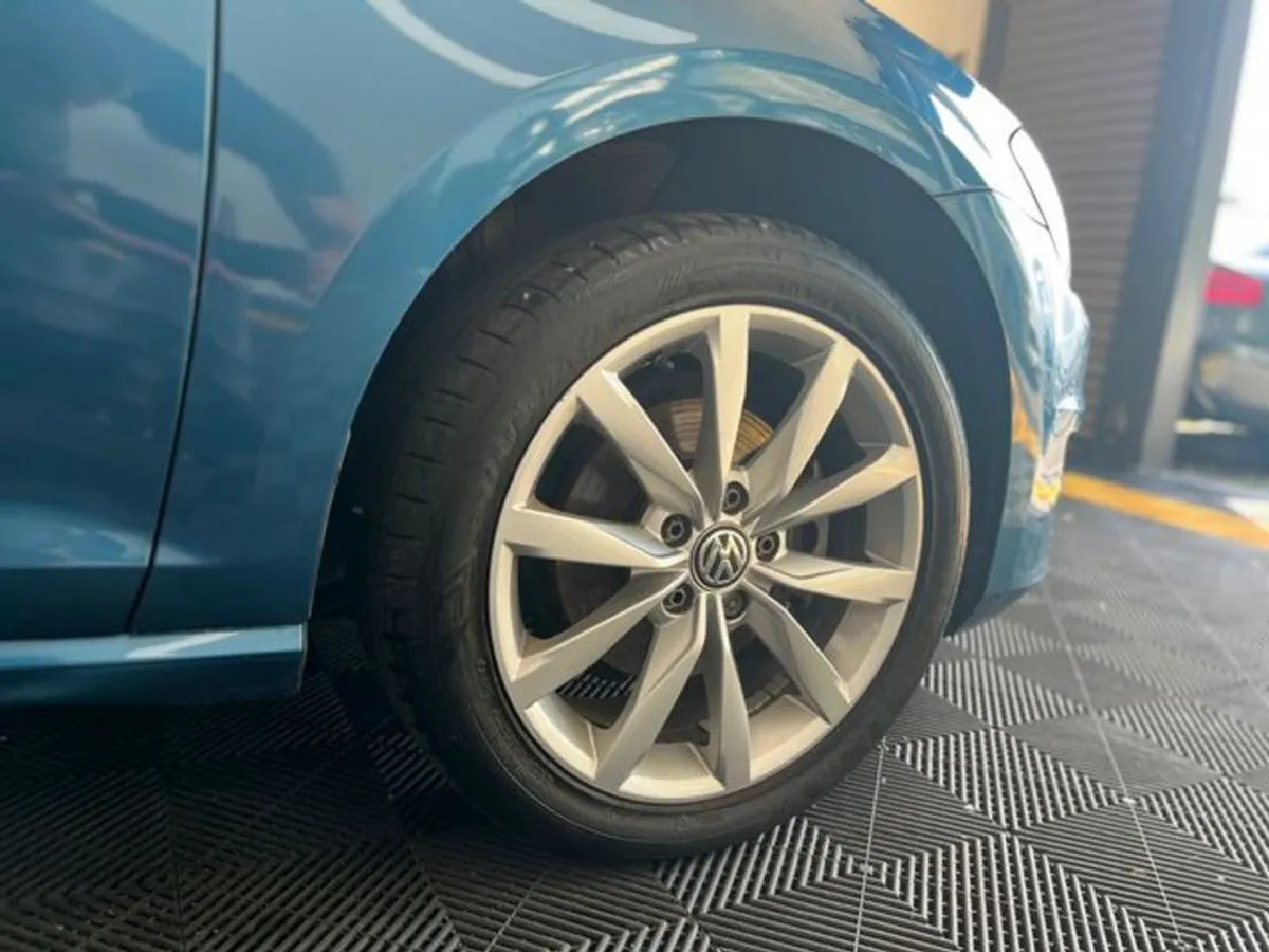 Volkswagen Golf Dba-aucjz 5DR Auto - Image 3