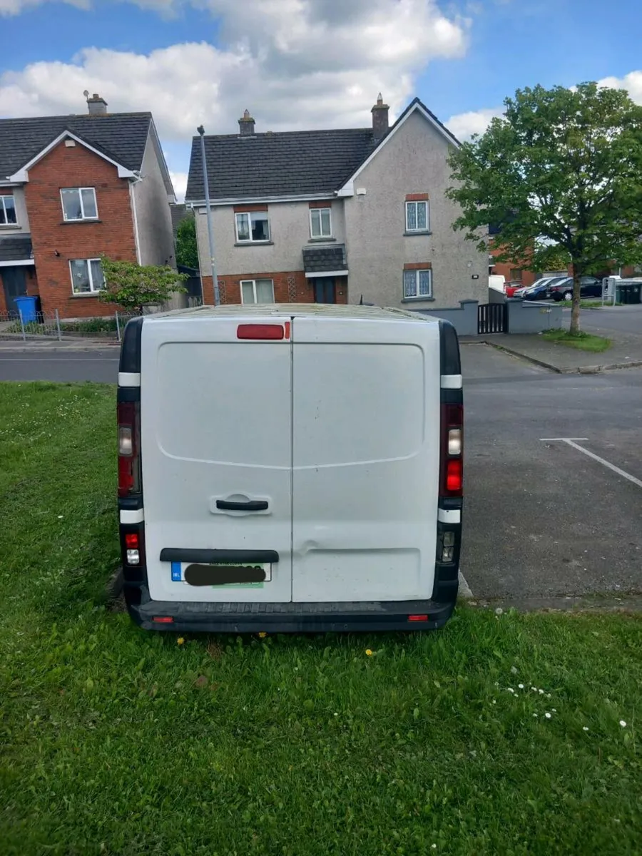 2015 RENAULT TRAFIC - Image 4