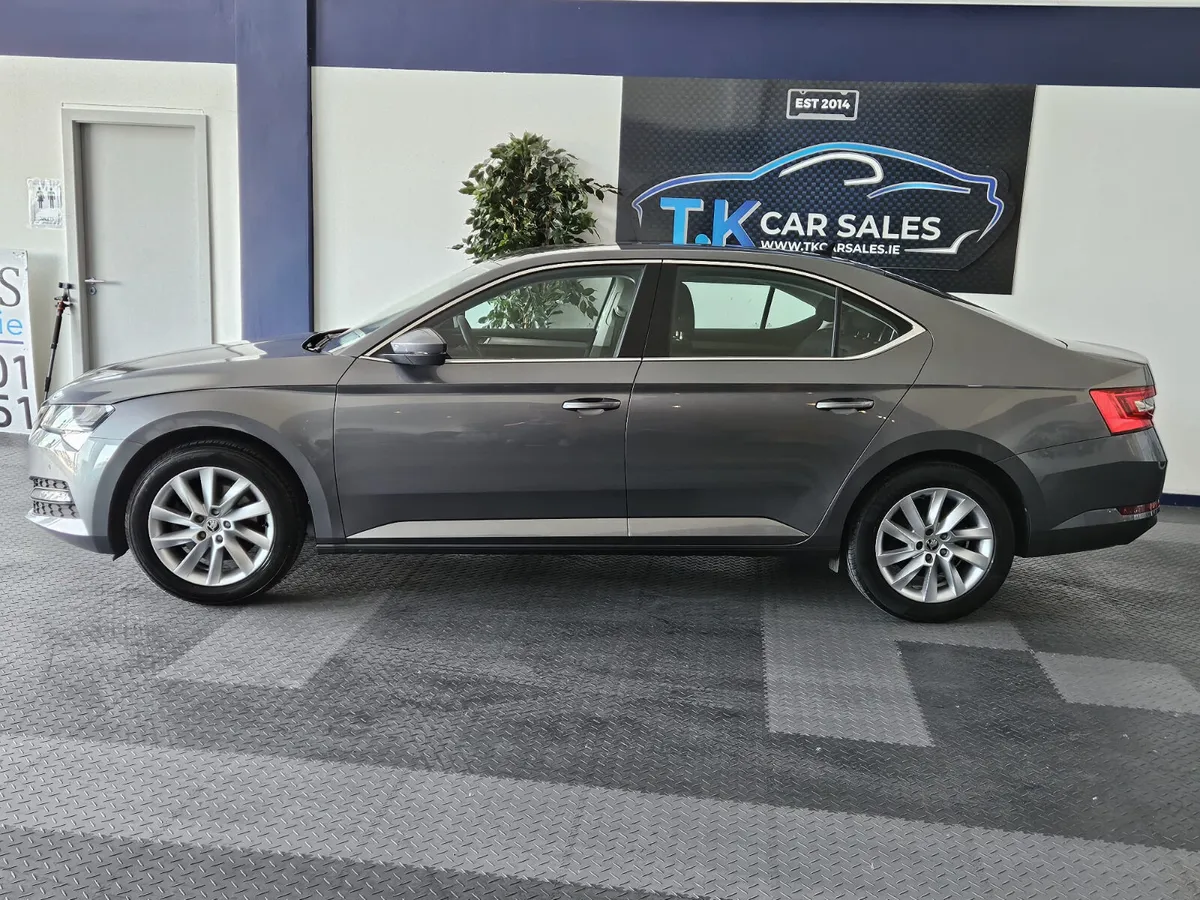 231 SKODA SUPERB  SE TECH 150 BHP - Image 4