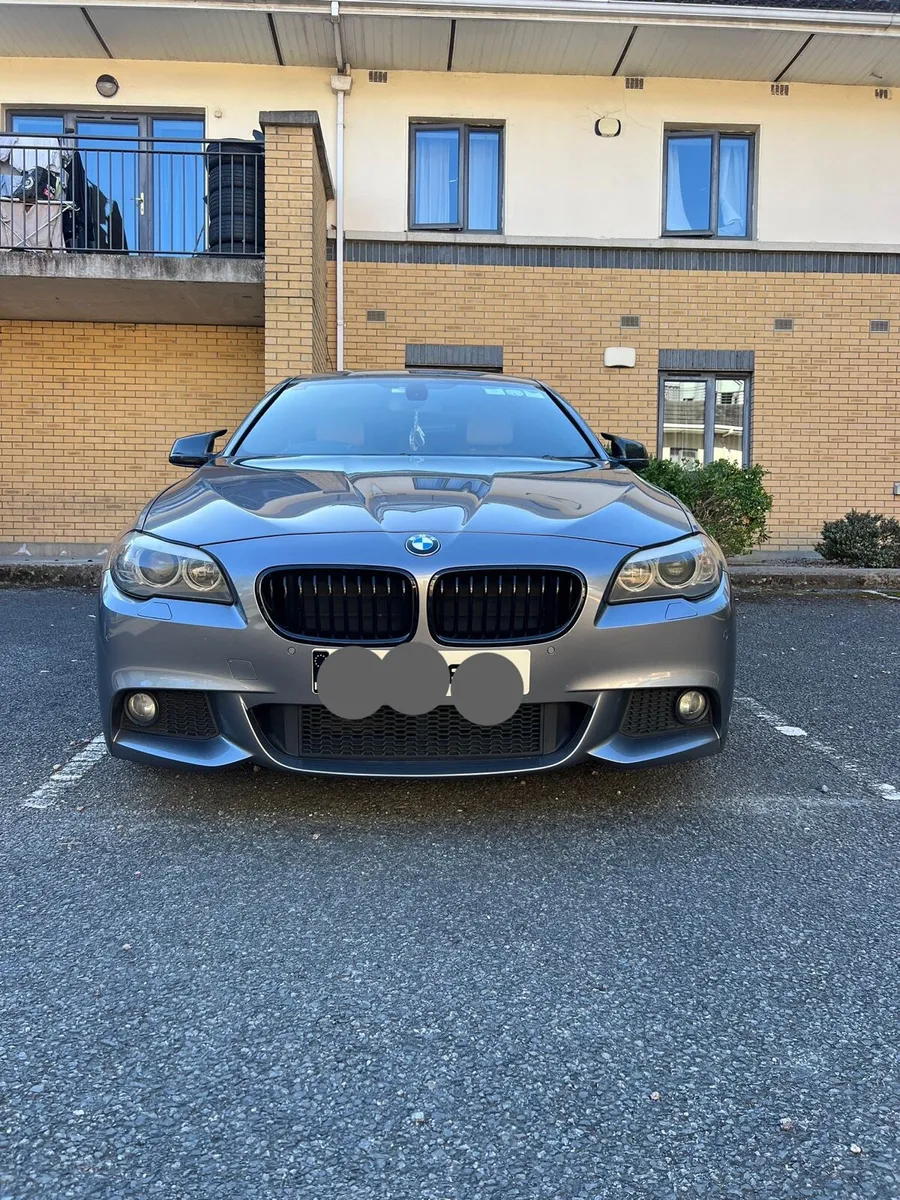 BMW 5 series - Image 1