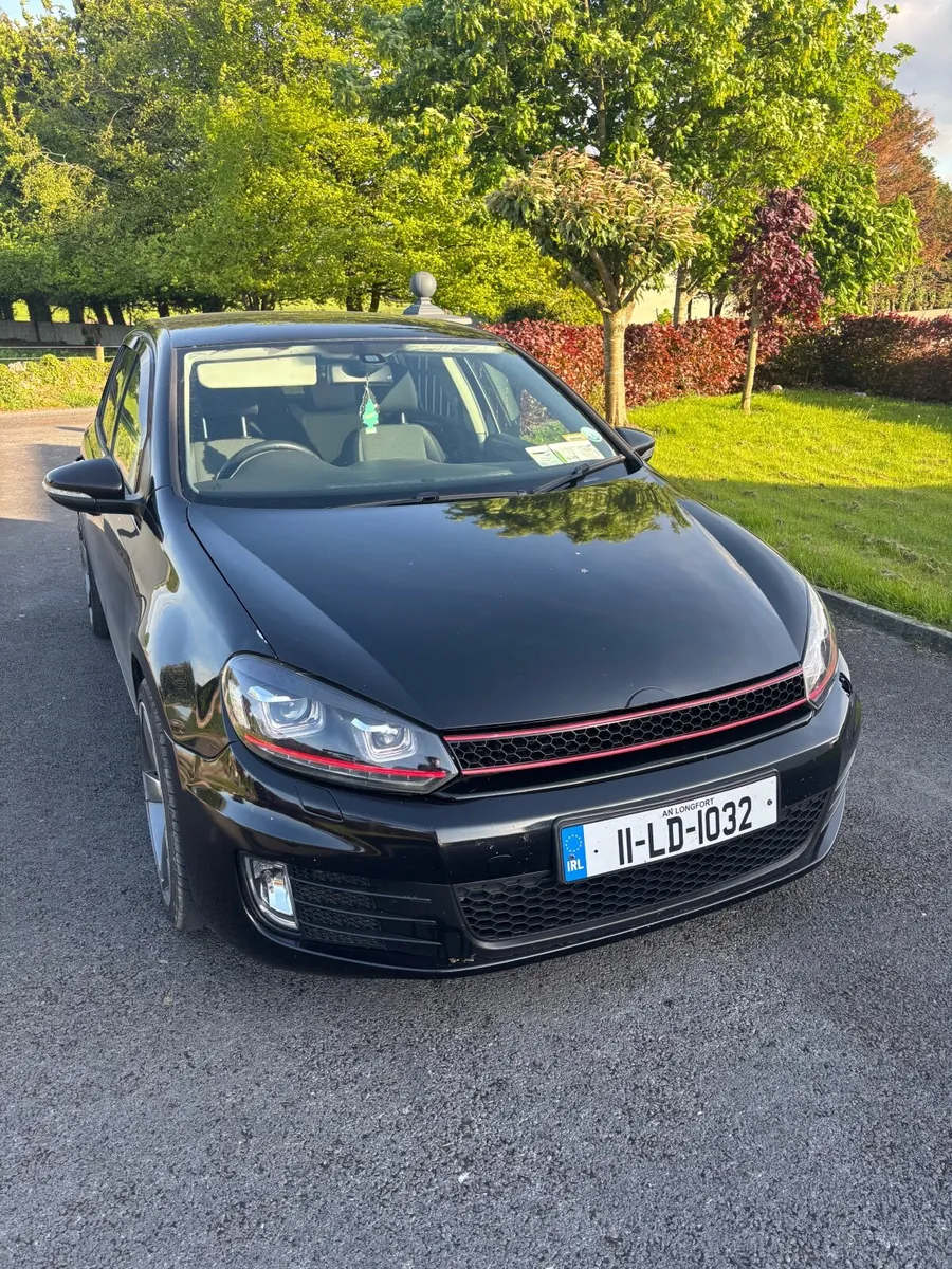 Volkswagen Golf 2011 - Image 1