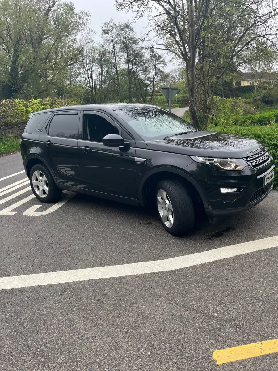 Land Rover Discovery Sport 2017 - Image 3
