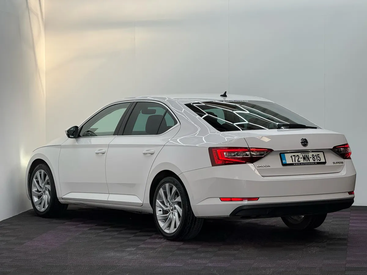 2017 Skoda Superb 2.0TDI Style, Automatic - Image 4