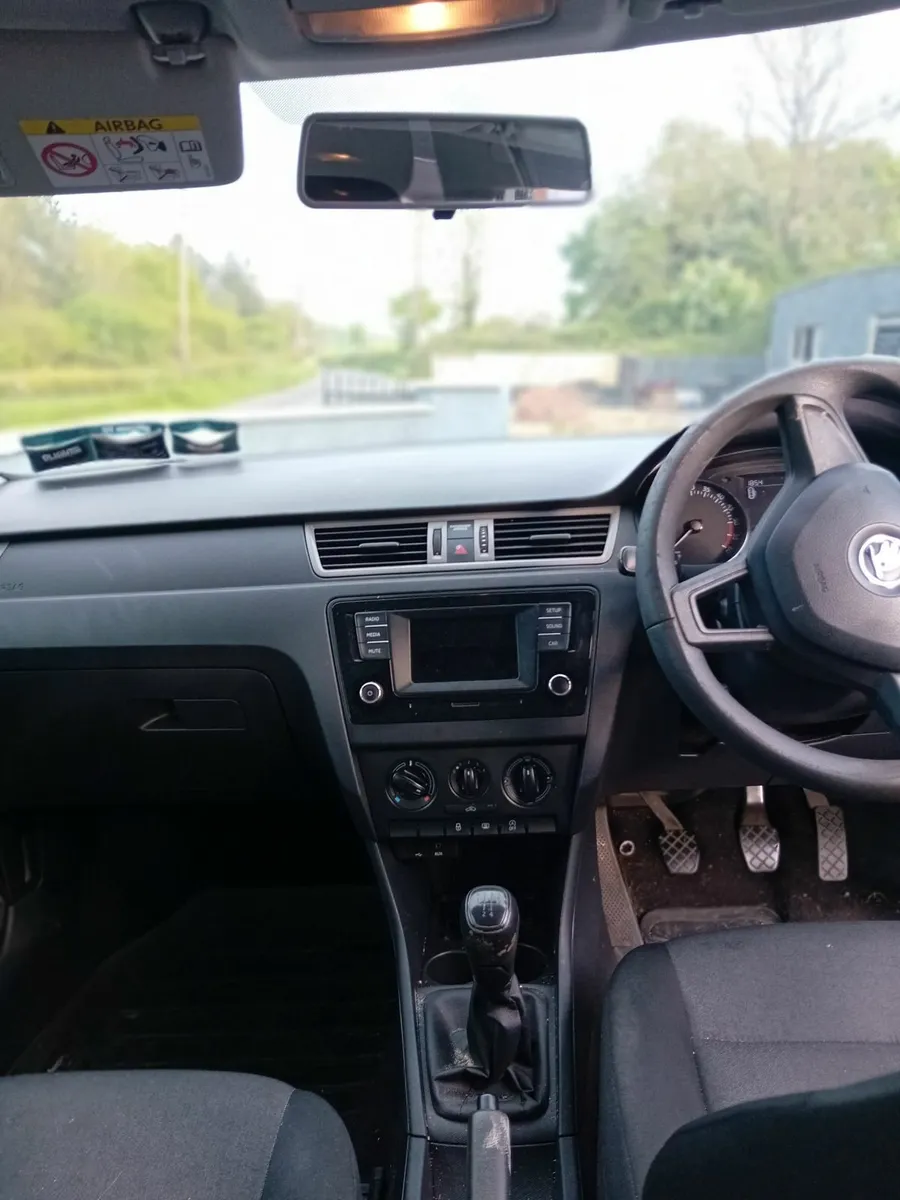 Skoda Rapid 2016 - Image 3