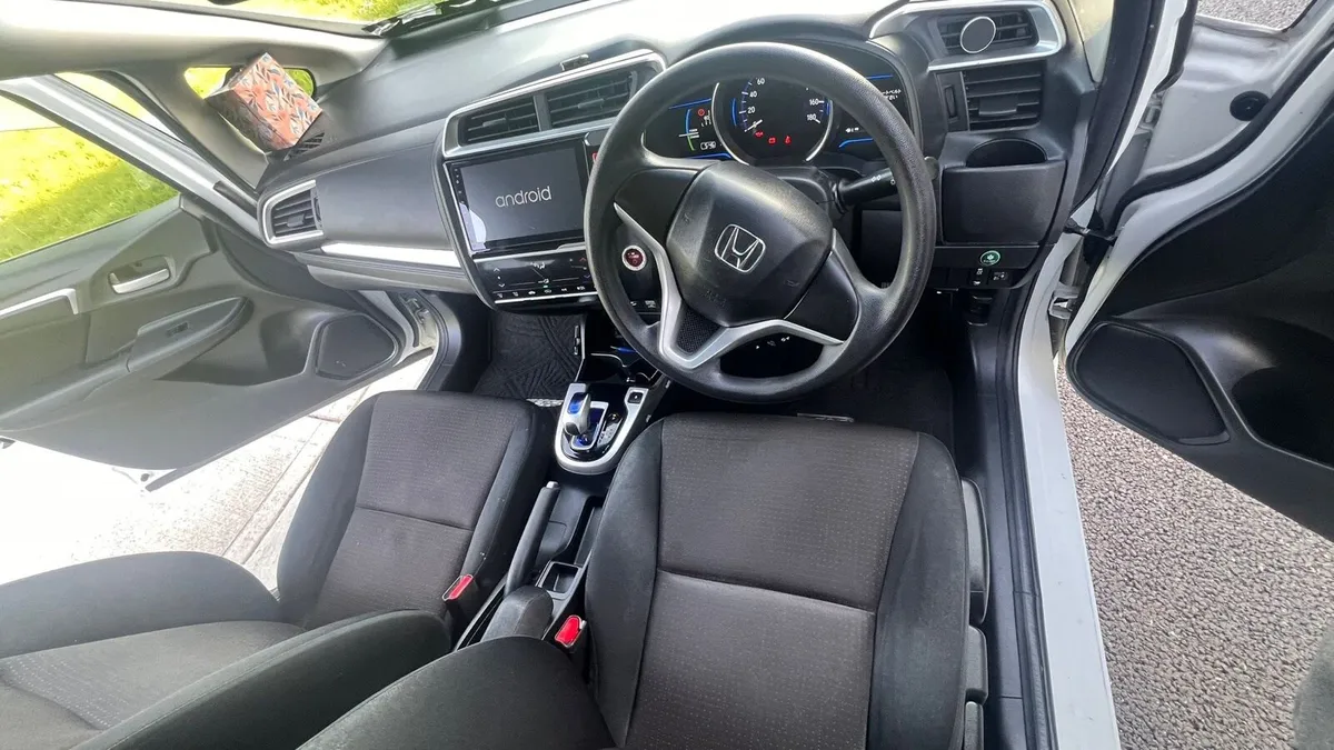 Honda fit 2014 - Image 2