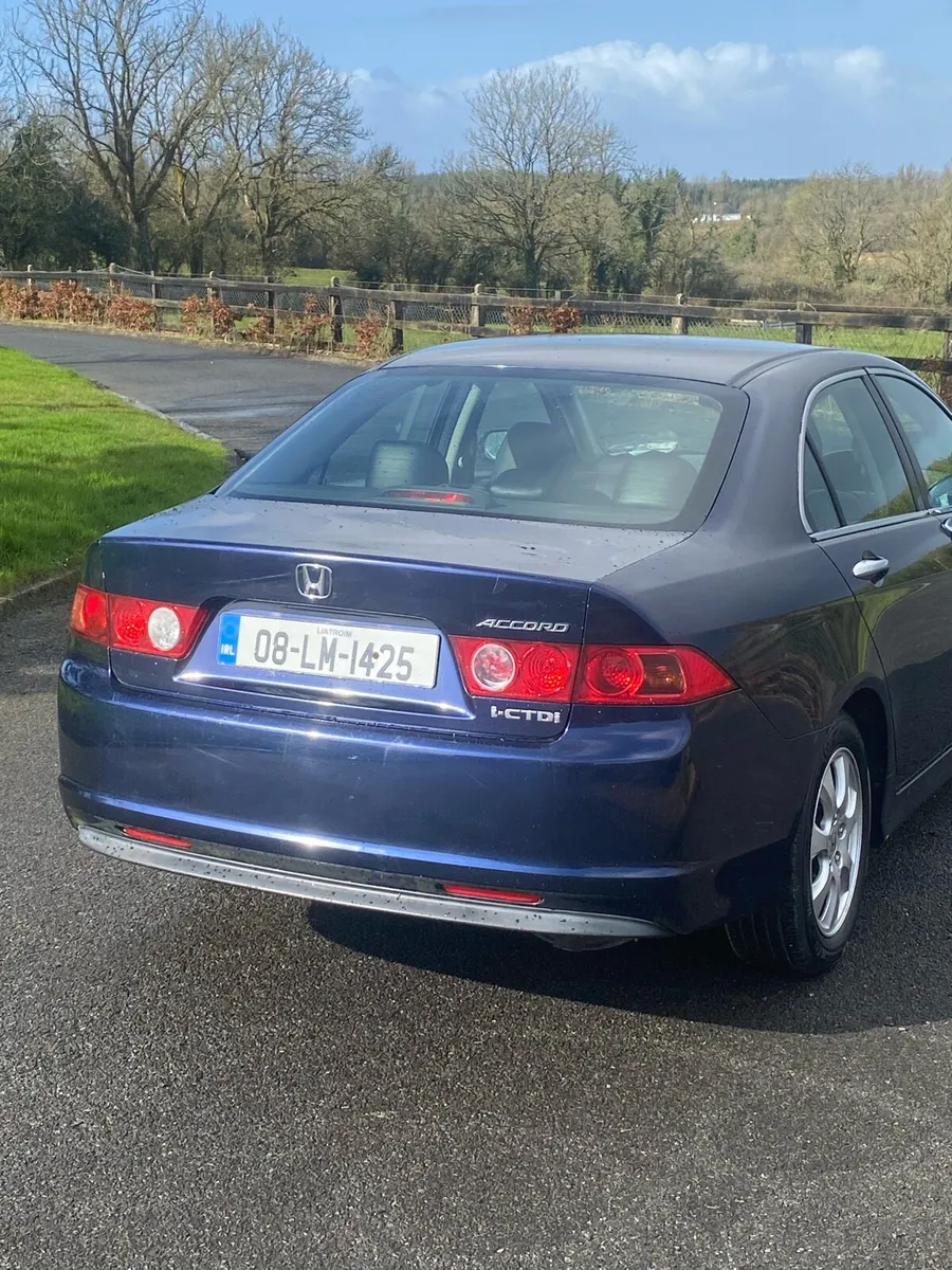 Honda acord - Image 2