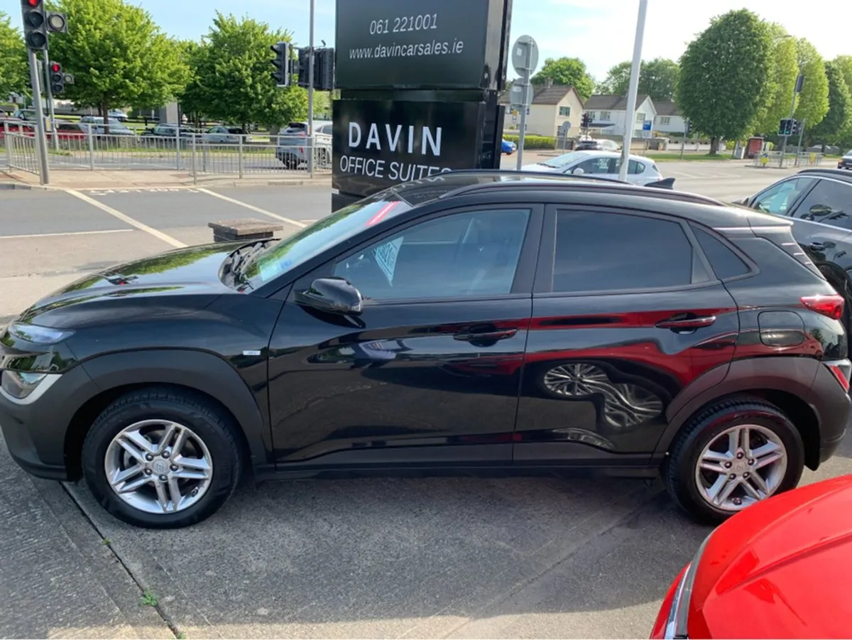 Hyundai Kona Kauai Comfort Mild Hybrid 5DR Diesel - Image 2