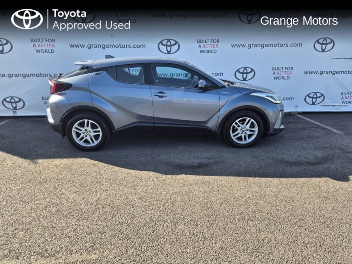 Toyota C-HR 1.8 Hybrid Luna 5dr full Service Hist - Image 3