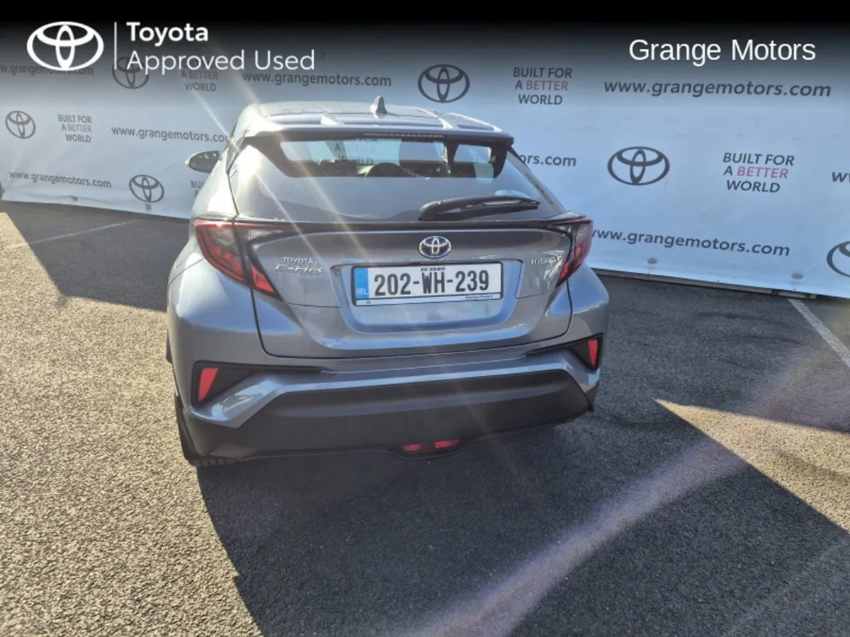 Toyota C-HR 1.8 Hybrid Luna 5dr full Service Hist - Image 4