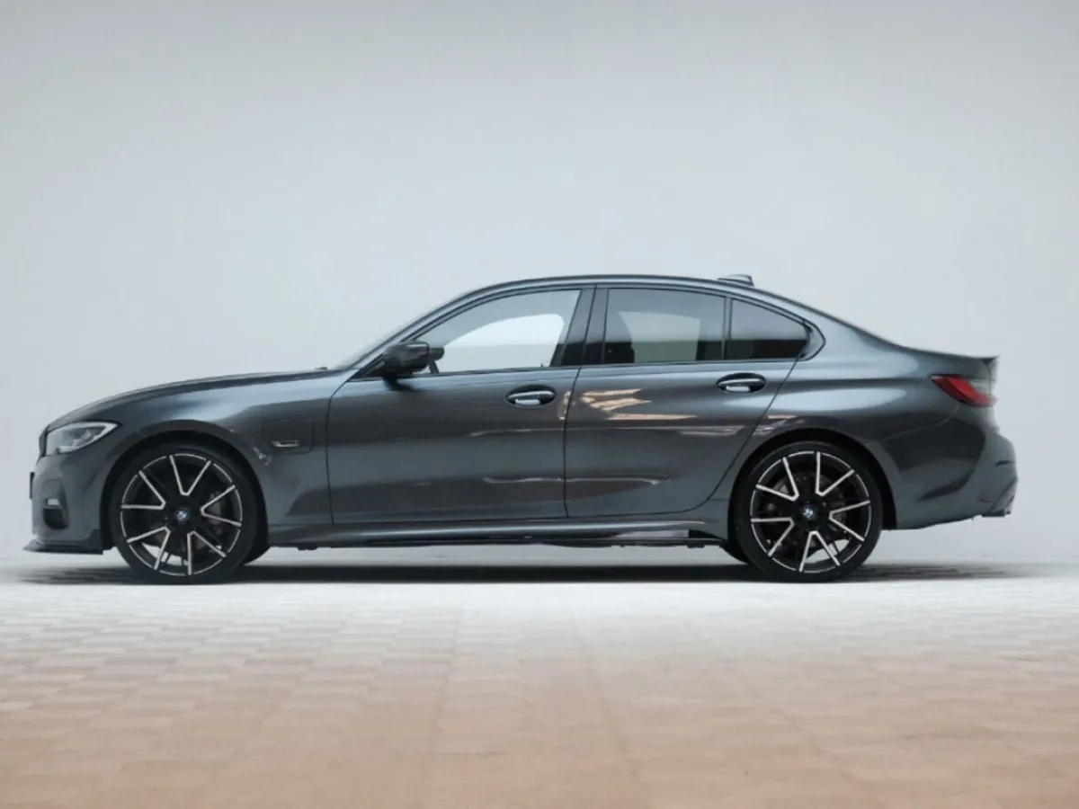 BMW 3 Series 330E M Sport - Image 4