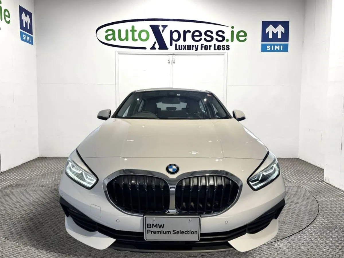 BMW 1 Series 118D Play Edition Automatic - Image 3