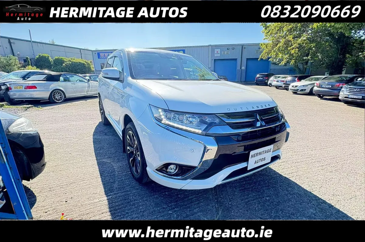 Mitsubishi Outlander 2.0 Hybrid Plug in 2018 - Image 1