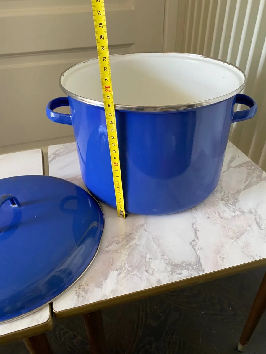 Pot - large blue enamel pot with lid - Image 3