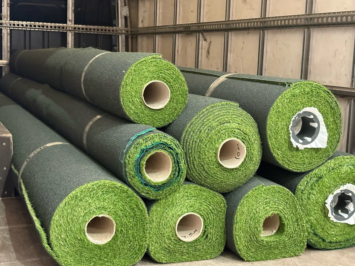 New 40MM lush green bounce back artificial grass - Image 1