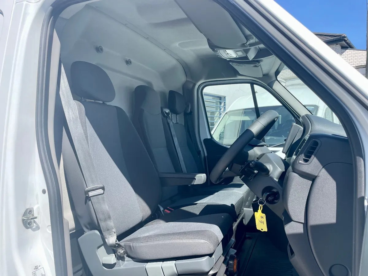 Renault Master LM35 Business+ 2.3DCI 135PS,2023 - Image 4