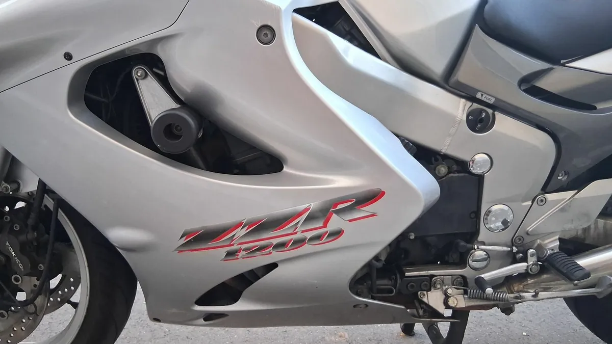 Kawasaki ZZR1200 1st class German import! - Image 1
