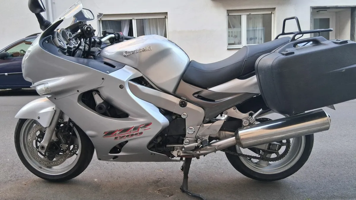 Kawasaki ZZR1200 1st class German import! - Image 4