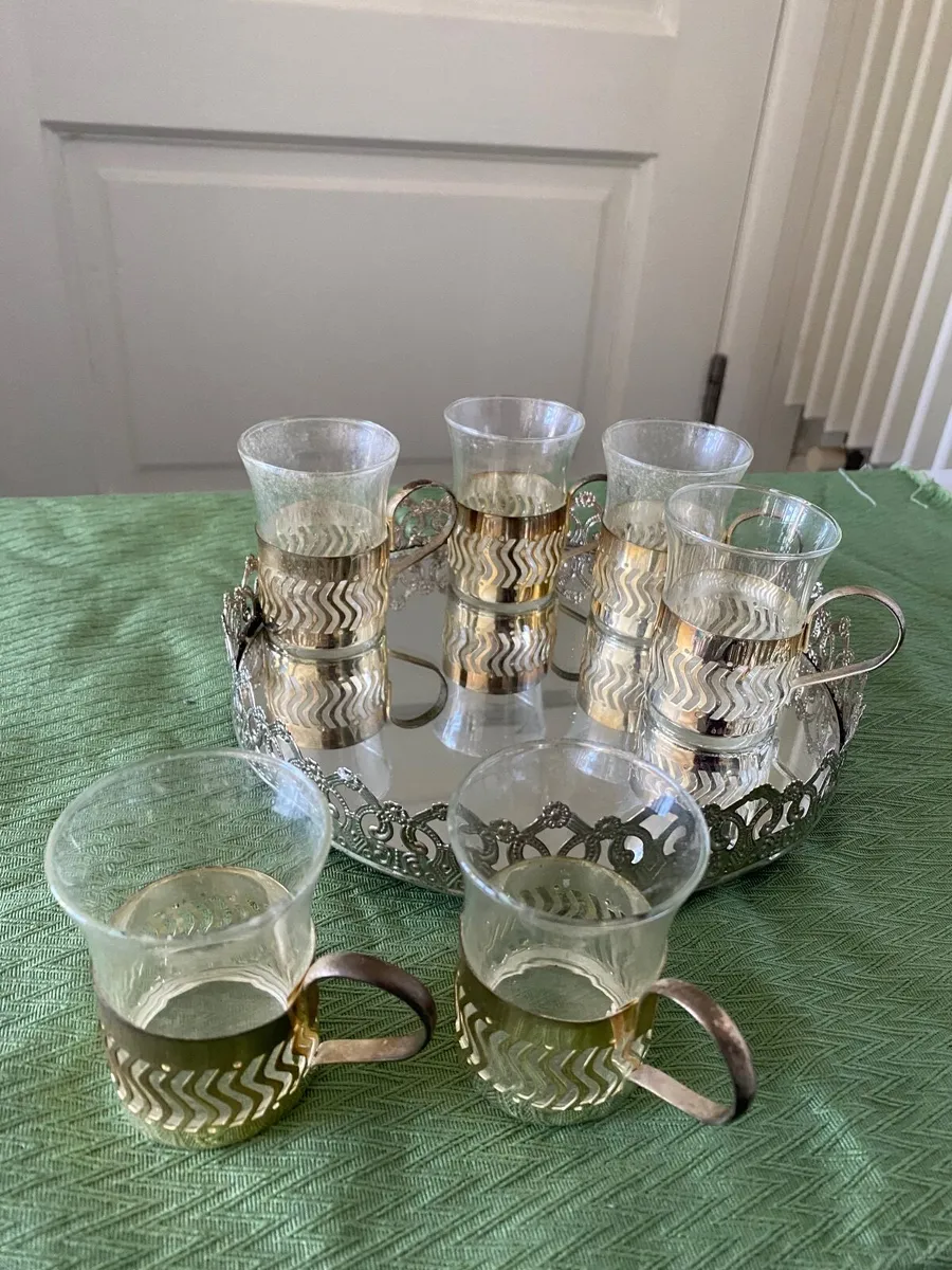 Glasses in ‘silver’ holders fmint tea or coffees - Image 1