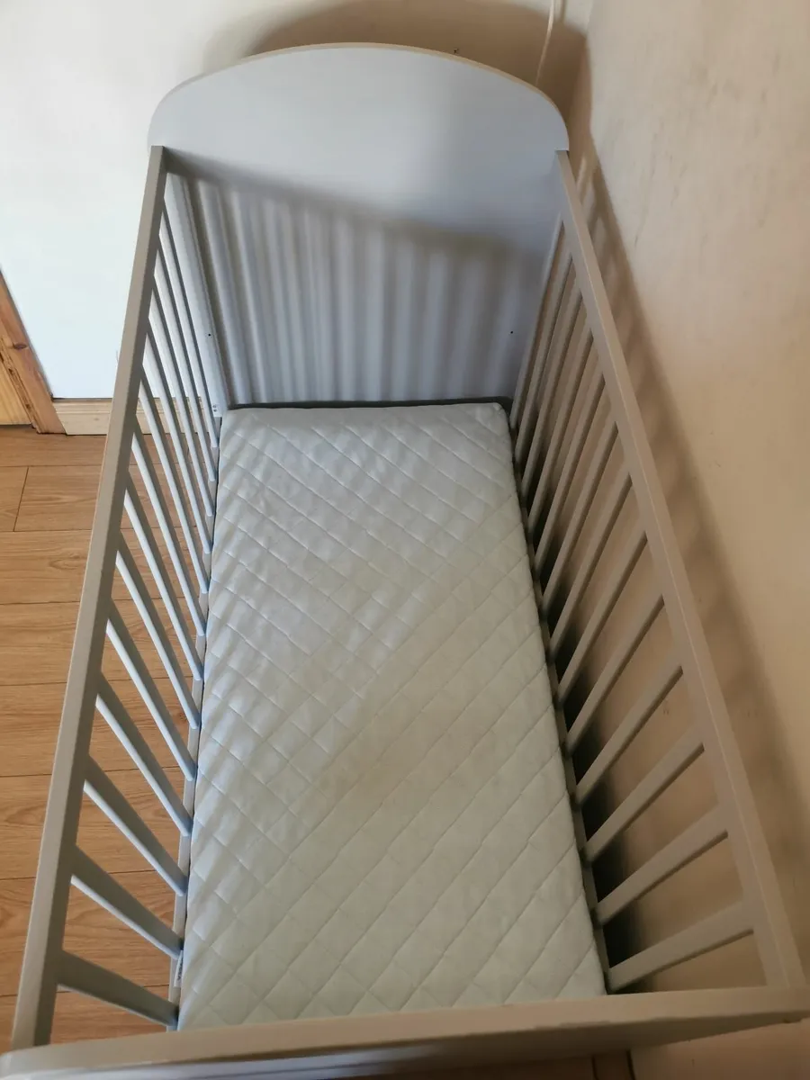 Quality Cot with drawers+Luxury Mattress - Image 2