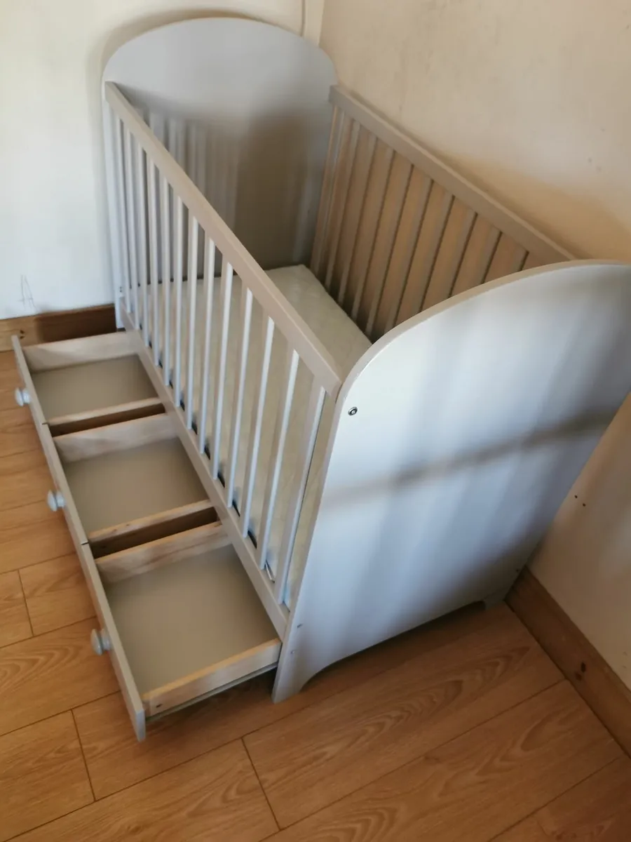 Quality Cot with drawers+Luxury Mattress - Image 4