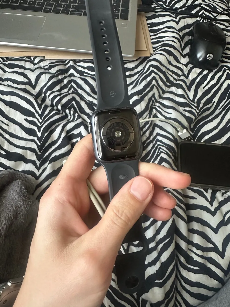 Apple Watch Series 4, 40mm - Image 3