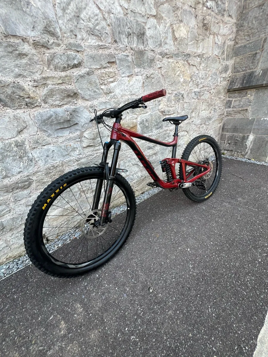 Mountain bike - Image 1