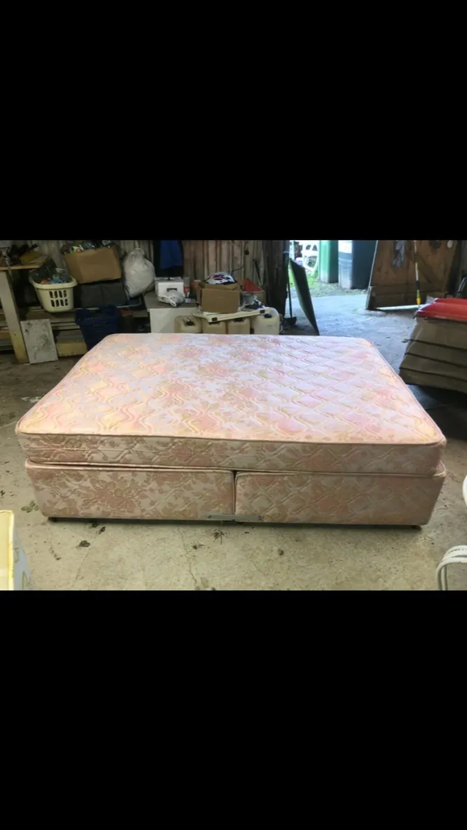 Beds - Image 1