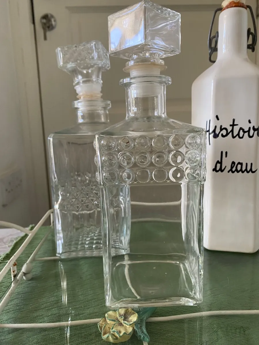 Glass decanters & water bottle - Image 3