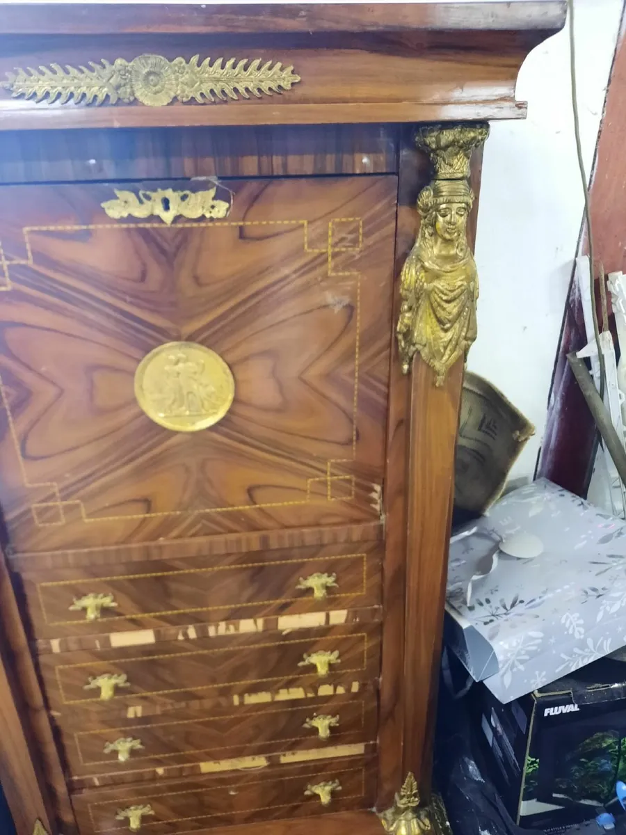 Antique cabinet - Image 4